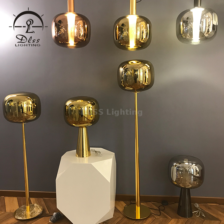 Lampe de table de décoration de bureau à base de cône en verre de la collection moderne or/argent/cuivre