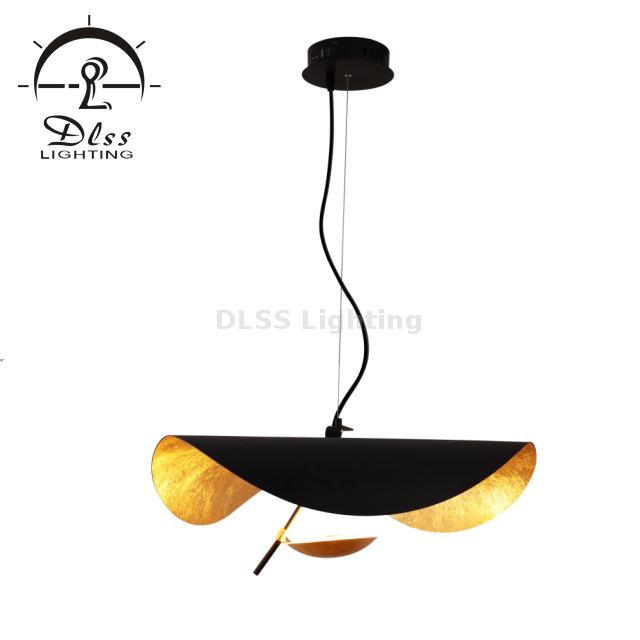 Suspension moderne à grande feuille, lustre d'art créatif noir + abat-jour doré, suspension décorative de luxe
